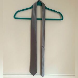 Geoffrey Beene Silver Gray Tie